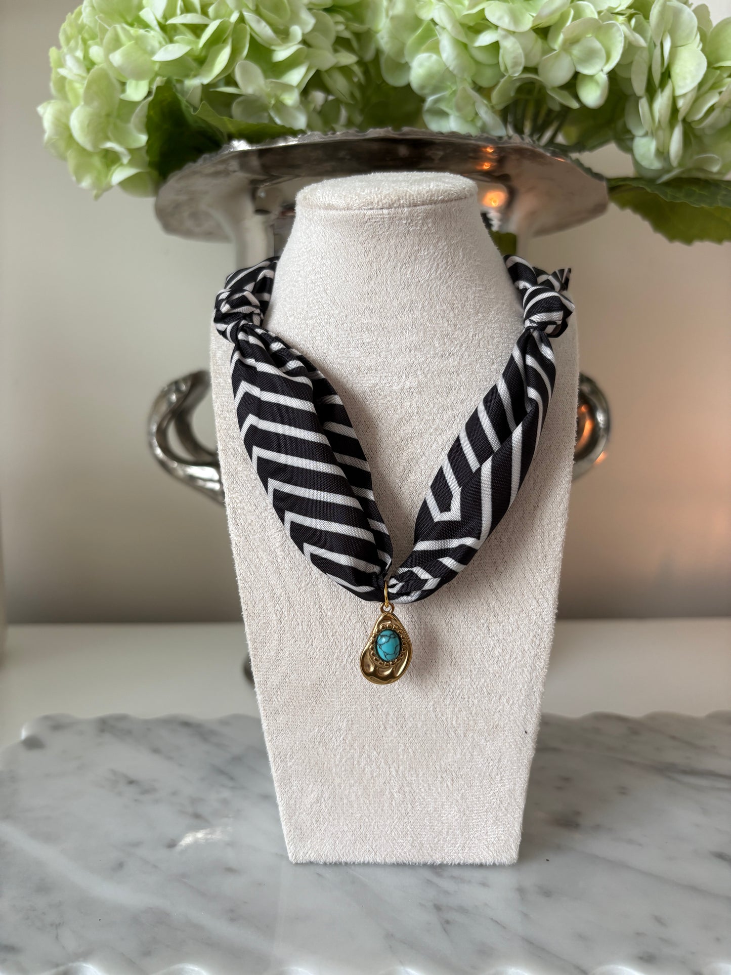 The Chic Oyster Scarf Necklace
